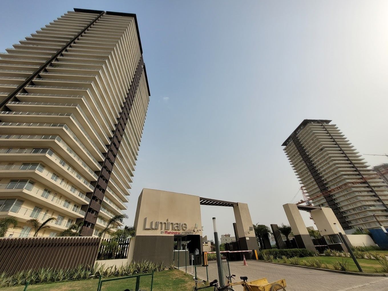 Mahindra Luminare image